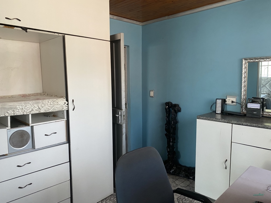 4 Bedroom Property for Sale in Mackenzie Park Gauteng
