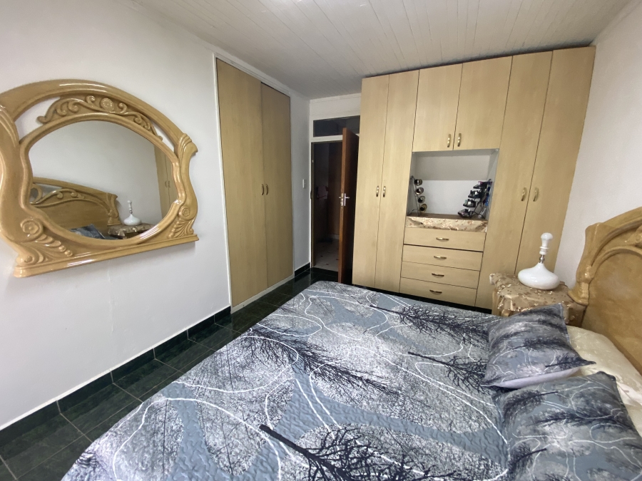 4 Bedroom Property for Sale in Mackenzie Park Gauteng