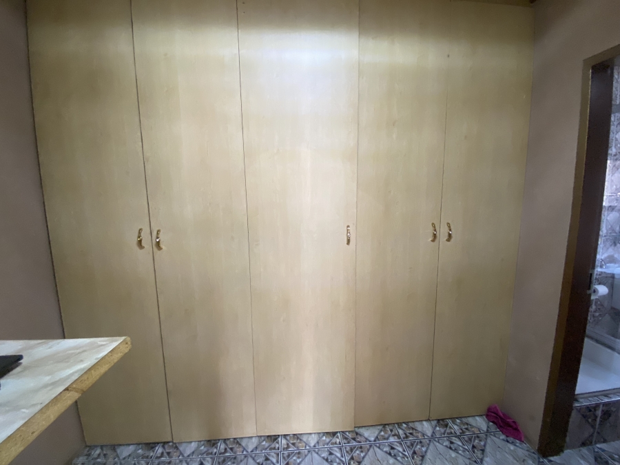 4 Bedroom Property for Sale in Mackenzie Park Gauteng