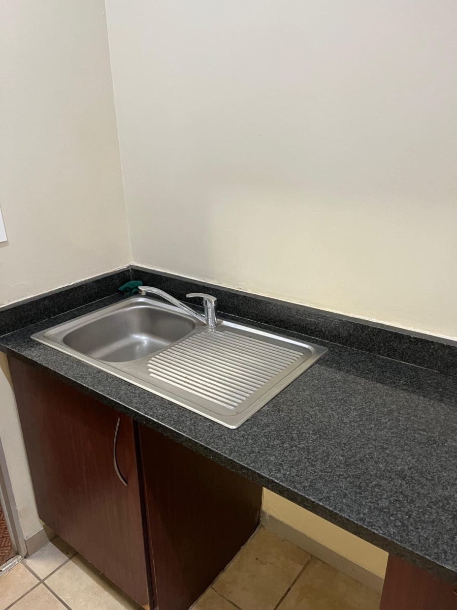 To Let 1 Bedroom Property for Rent in Marshalltown Gauteng