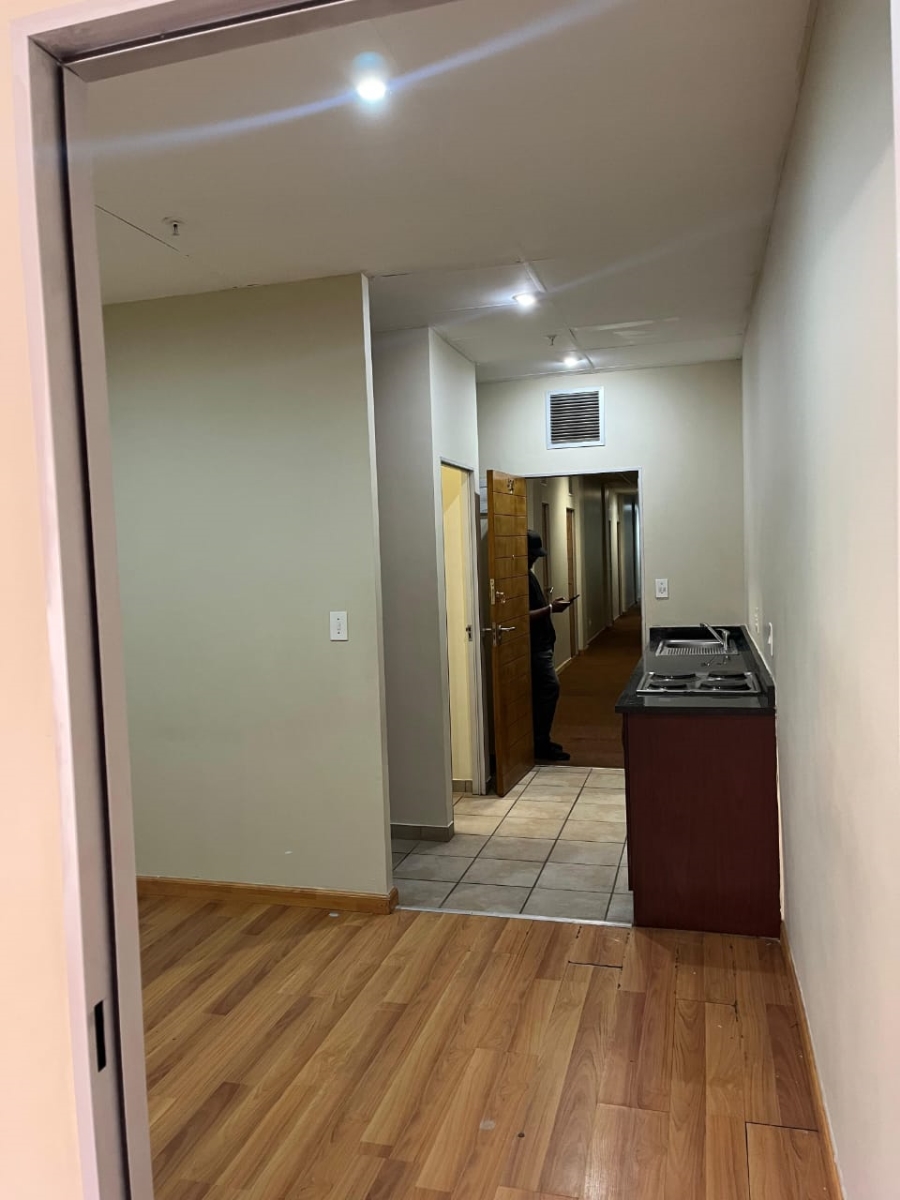 To Let 1 Bedroom Property for Rent in Marshalltown Gauteng