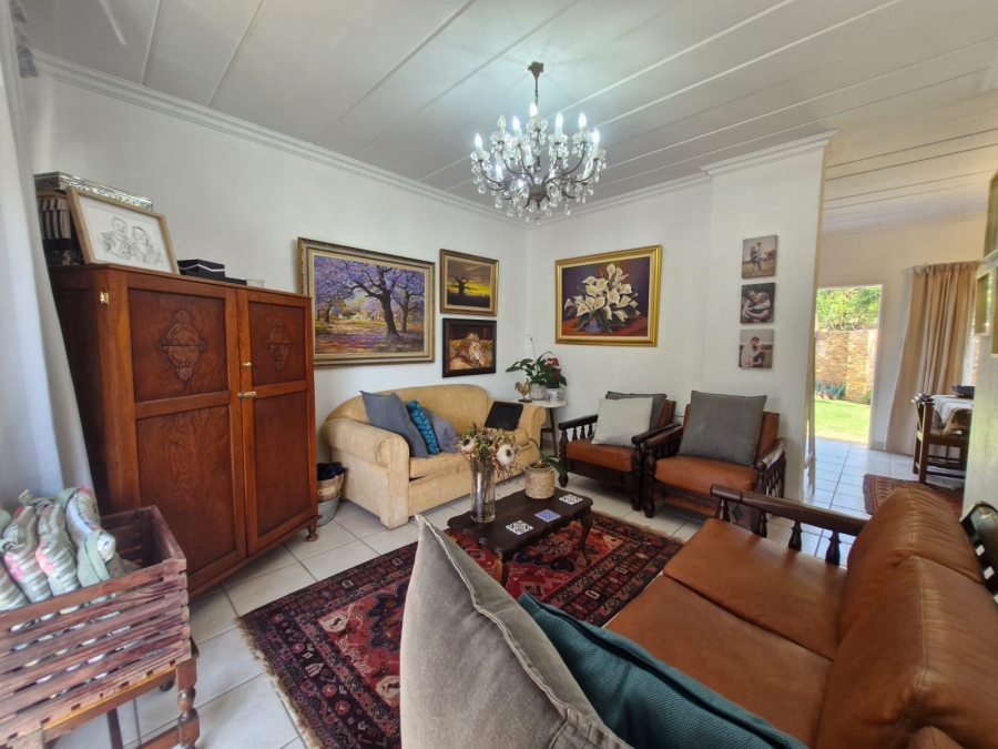 2 Bedroom Property for Sale in Rooihuiskraal North Gauteng