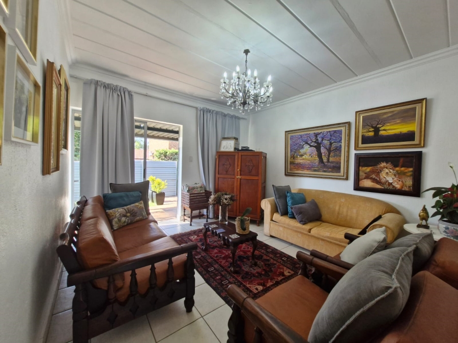 2 Bedroom Property for Sale in Rooihuiskraal North Gauteng