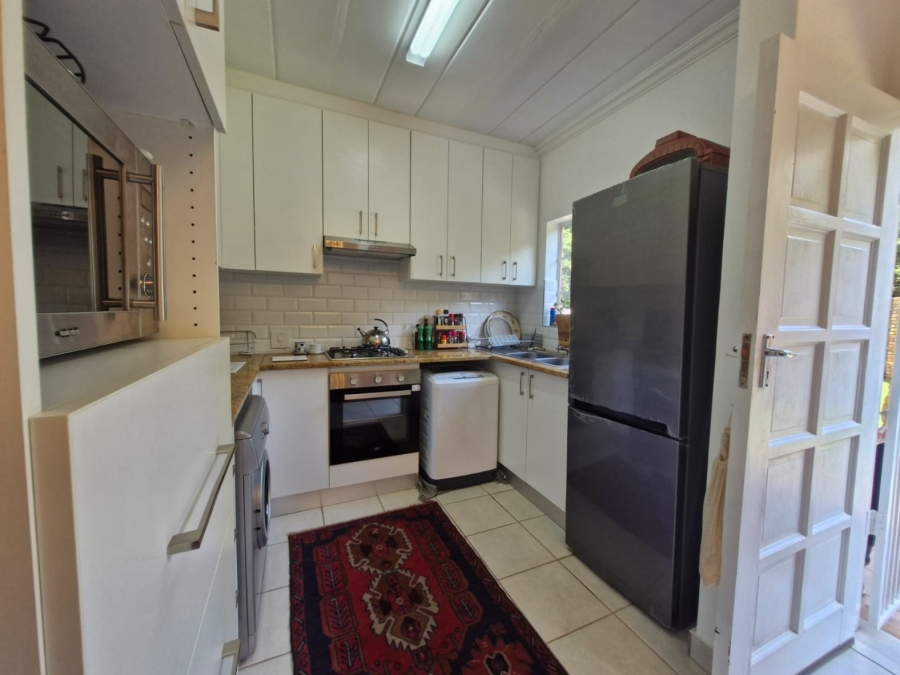 2 Bedroom Property for Sale in Rooihuiskraal North Gauteng