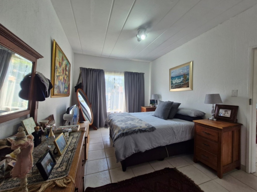 2 Bedroom Property for Sale in Rooihuiskraal North Gauteng