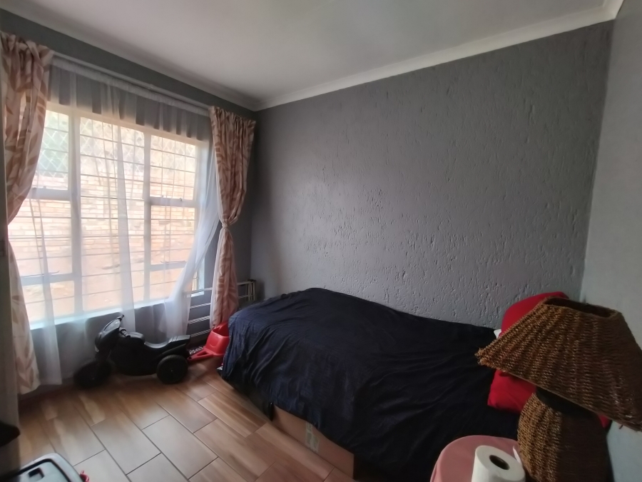 3 Bedroom Property for Sale in Noordheuwel Gauteng