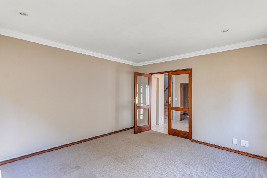 To Let 4 Bedroom Property for Rent in Kyalami Estates Gauteng