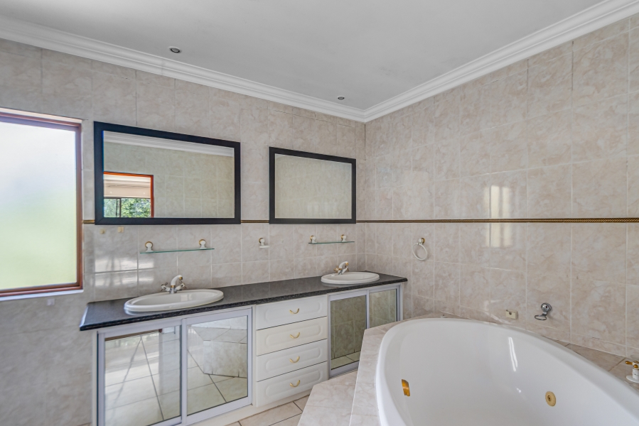 To Let 4 Bedroom Property for Rent in Kyalami Estates Gauteng