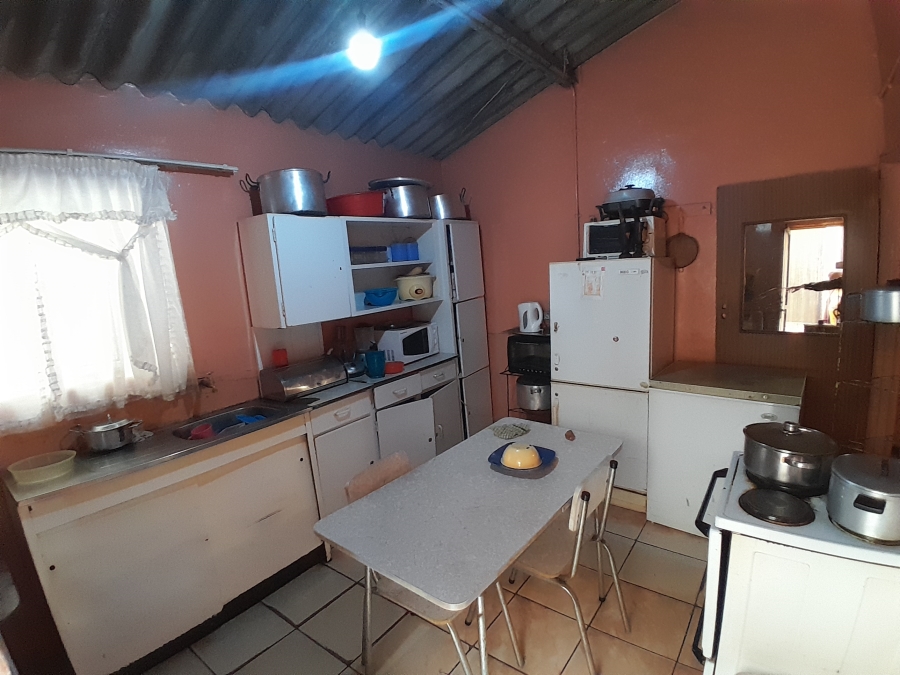 7 Bedroom Property for Sale in Zondi Gauteng