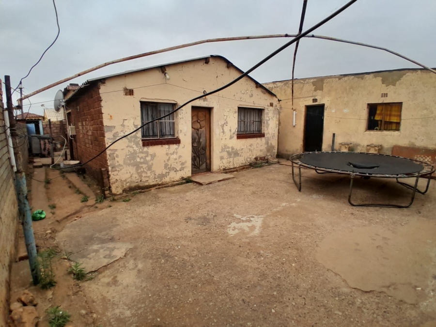2 Bedroom Property for Sale in Zondi Gauteng