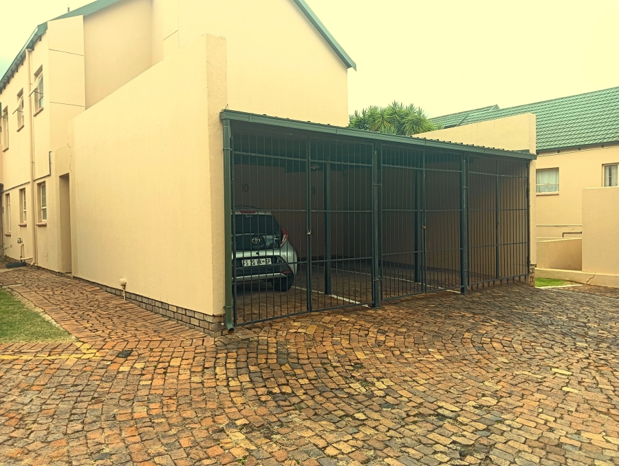 2 Bedroom Property for Sale in Moreleta Park Gauteng