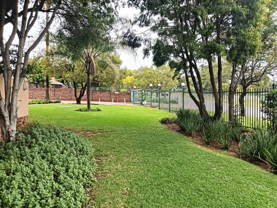 2 Bedroom Property for Sale in Moreleta Park Gauteng