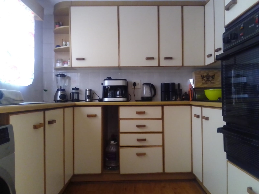 2 Bedroom Property for Sale in Lindhaven Gauteng
