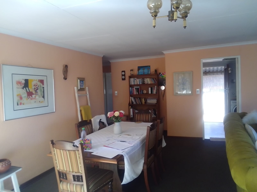 2 Bedroom Property for Sale in Lindhaven Gauteng
