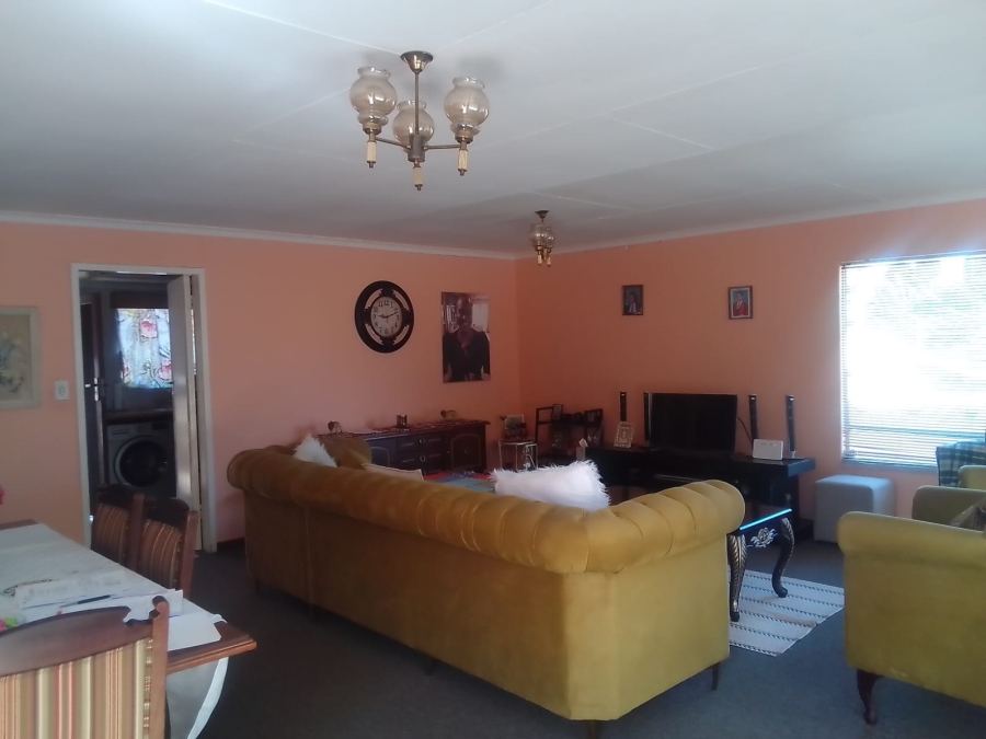 2 Bedroom Property for Sale in Lindhaven Gauteng