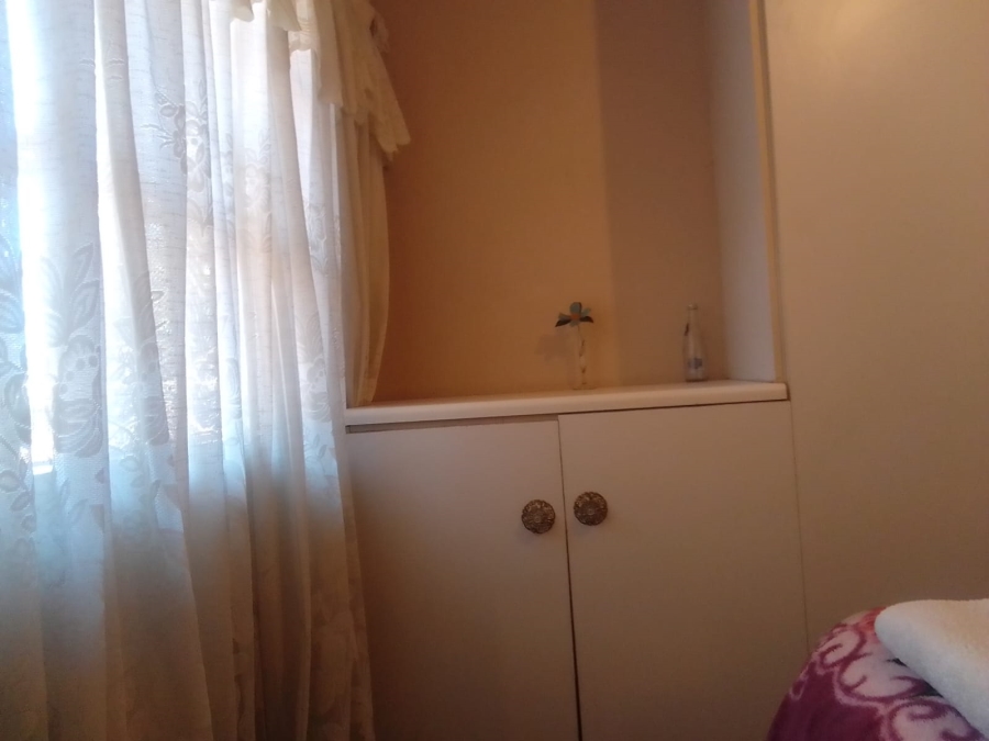 2 Bedroom Property for Sale in Lindhaven Gauteng