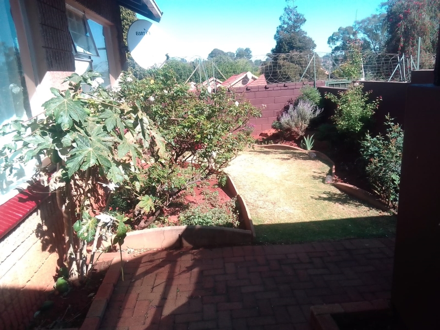 2 Bedroom Property for Sale in Lindhaven Gauteng