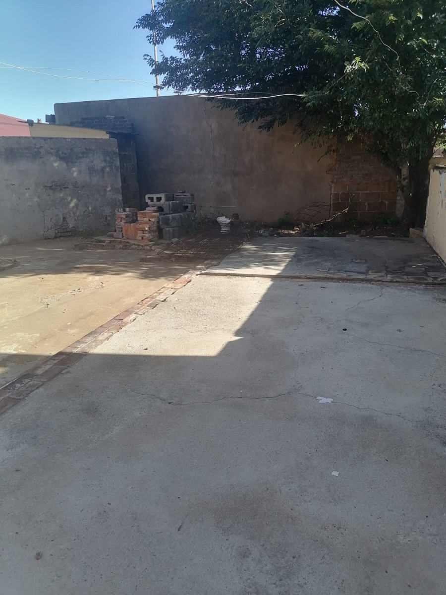 7 Bedroom Property for Sale in Dube Gauteng