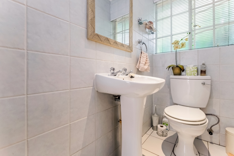 To Let 2 Bedroom Property for Rent in Woodmead Gauteng