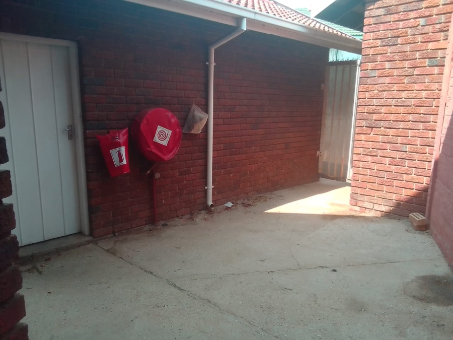 3 Bedroom Property for Sale in Birchleigh Gauteng