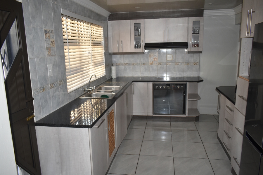 4 Bedroom Property for Sale in Danville Gauteng