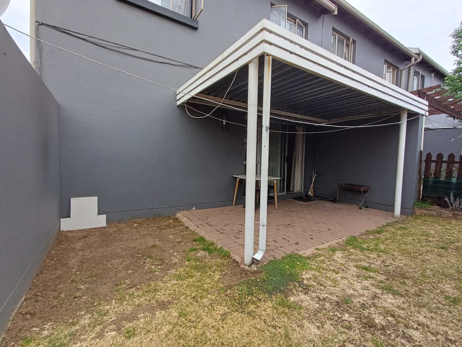 3 Bedroom Property for Sale in Greenstone Hill Gauteng