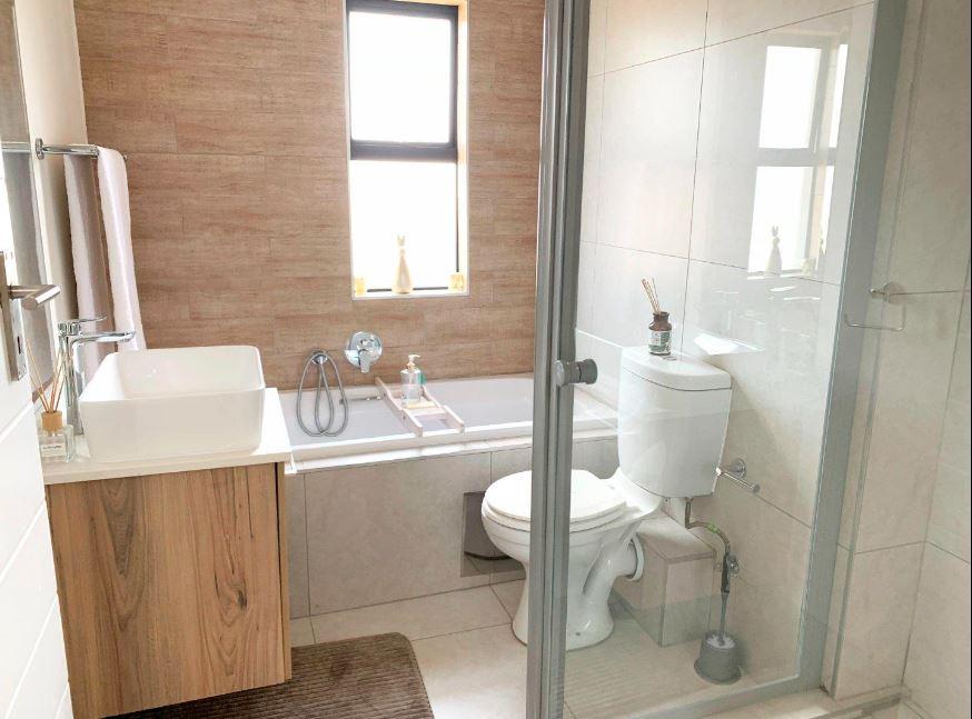 2 Bedroom Property for Sale in Linbro Park Gauteng