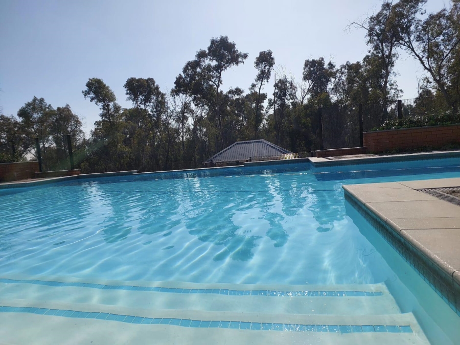2 Bedroom Property for Sale in Linbro Park Gauteng