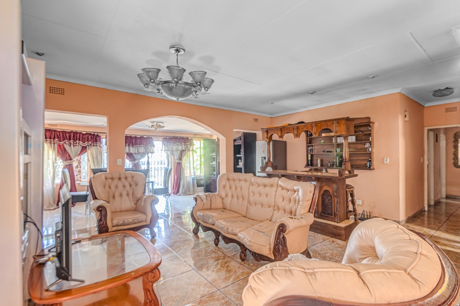4 Bedroom Property for Sale in Noordwyk Gauteng