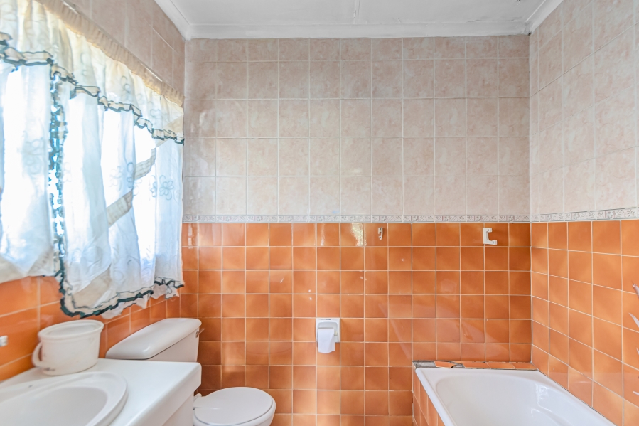 4 Bedroom Property for Sale in Noordwyk Gauteng