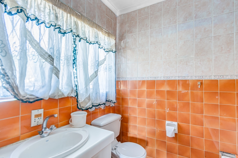 4 Bedroom Property for Sale in Noordwyk Gauteng