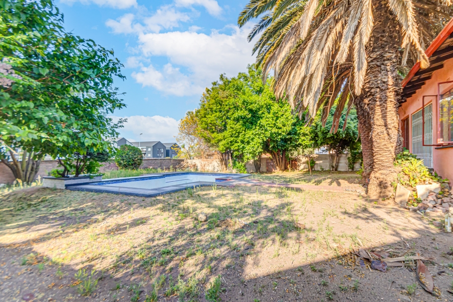 4 Bedroom Property for Sale in Noordwyk Gauteng