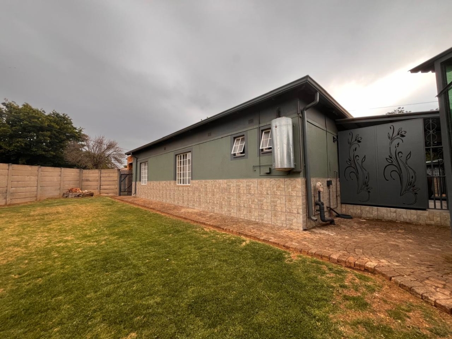 3 Bedroom Property for Sale in Brakpan Central Gauteng