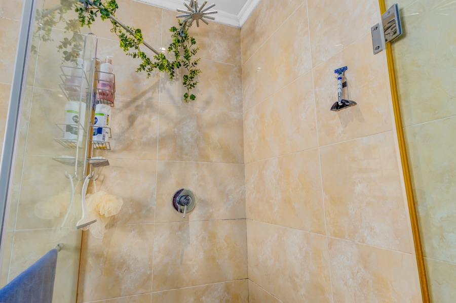 3 Bedroom Property for Sale in Halfway Gardens Gauteng
