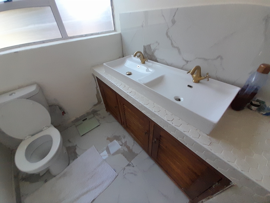 4 Bedroom Property for Sale in Lombardy East Gauteng