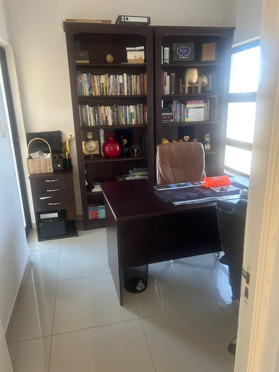 4 Bedroom Property for Sale in Wildtuinpark Gauteng