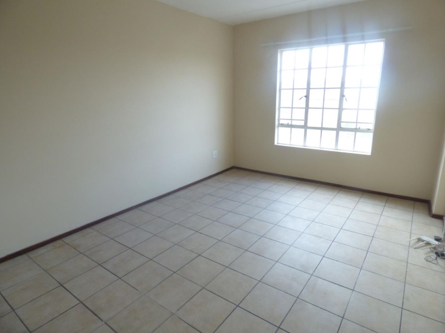 1 Bedroom Property for Sale in Ravenswood Gauteng