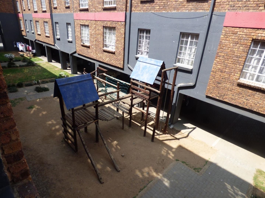 1 Bedroom Property for Sale in Ravenswood Gauteng