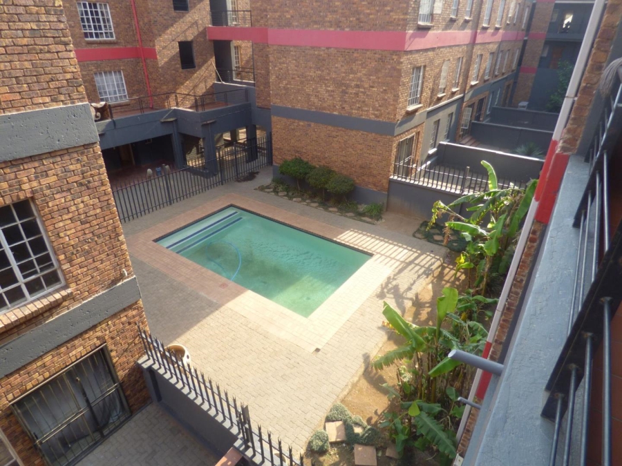 1 Bedroom Property for Sale in Ravenswood Gauteng