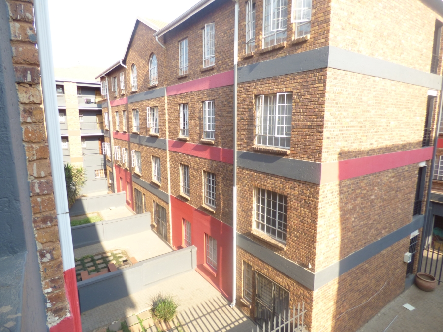1 Bedroom Property for Sale in Ravenswood Gauteng