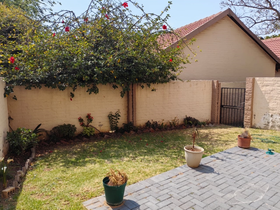 To Let 2 Bedroom Property for Rent in Carlswald Gauteng