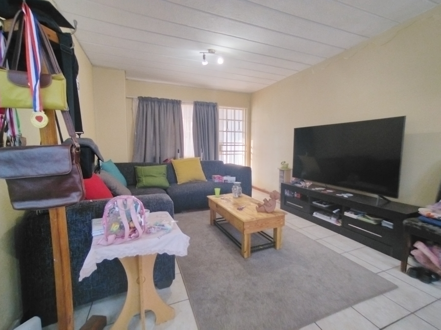 2 Bedroom Property for Sale in Rietvalleirand Gauteng