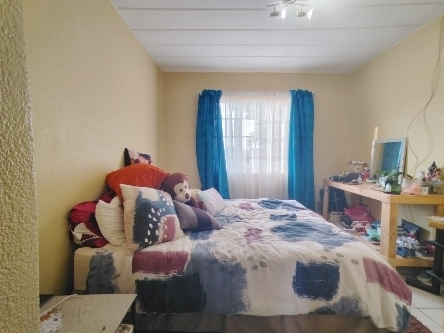 2 Bedroom Property for Sale in Rietvalleirand Gauteng