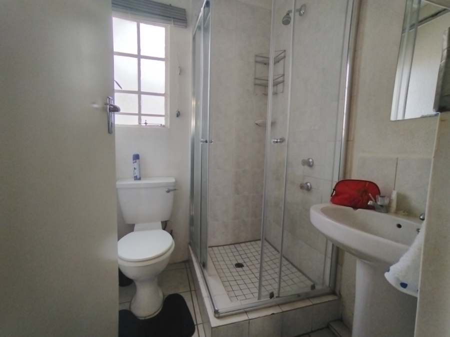 2 Bedroom Property for Sale in Rietvalleirand Gauteng
