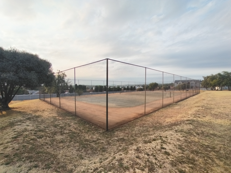 2 Bedroom Property for Sale in Rietvalleirand Gauteng