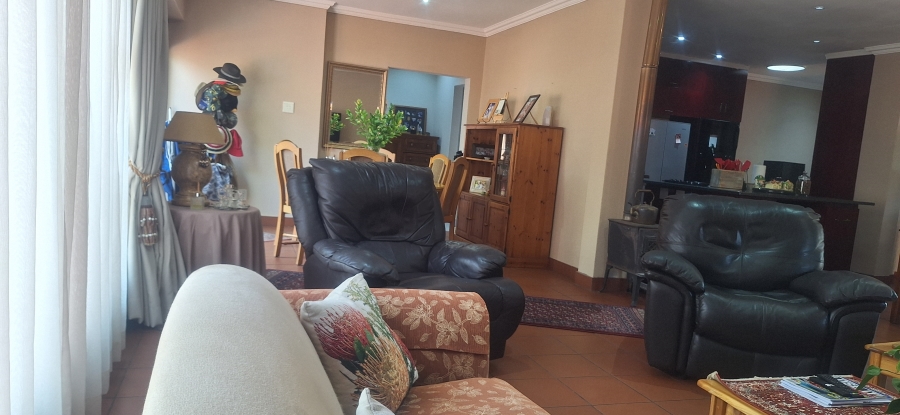 5 Bedroom Property for Sale in Kenmare Gauteng