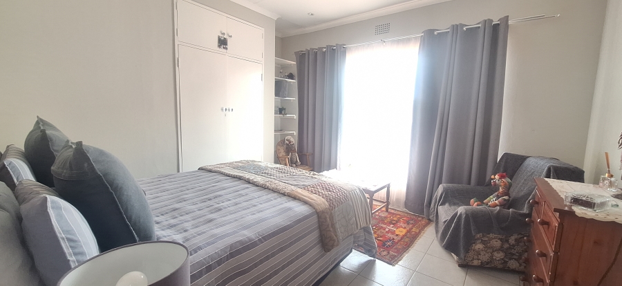 5 Bedroom Property for Sale in Kenmare Gauteng