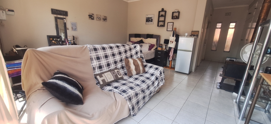 5 Bedroom Property for Sale in Kenmare Gauteng
