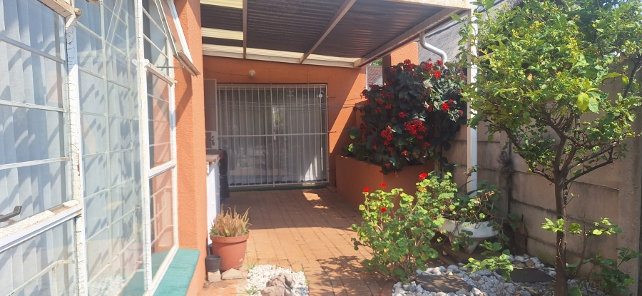 5 Bedroom Property for Sale in Kenmare Gauteng