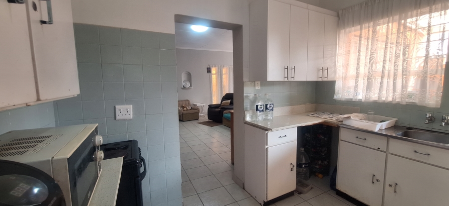 5 Bedroom Property for Sale in Kenmare Gauteng